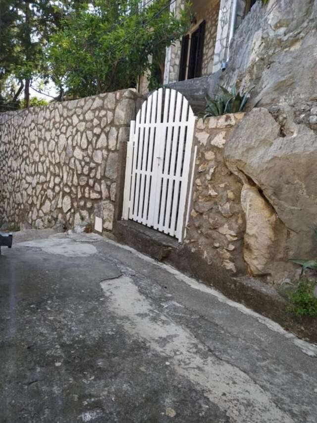 Апартаменты Rijeka Rezevici Apartment Режевичи-49